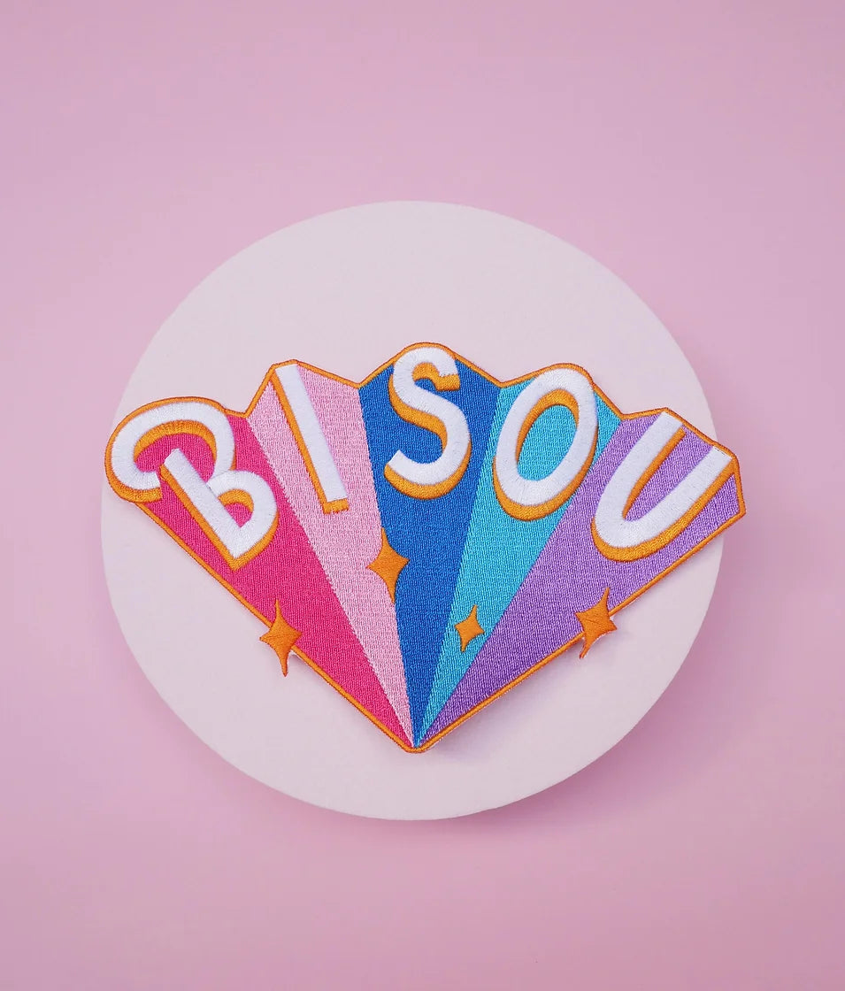 XL KISSES iron-on patch